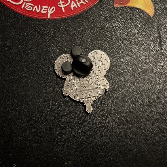 Disney Mickey Mouse trading Pin with Glasses - Black and Blue - Picture 2 of 3